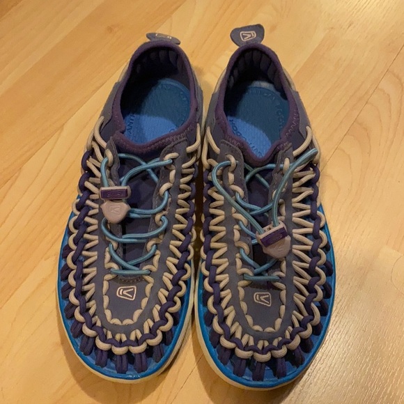 Keen Other - Keen purple water‎ shoes girls size 4 excellent!